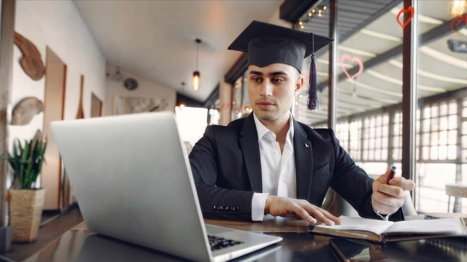 From graduate to founder: how to get your first business startklaar